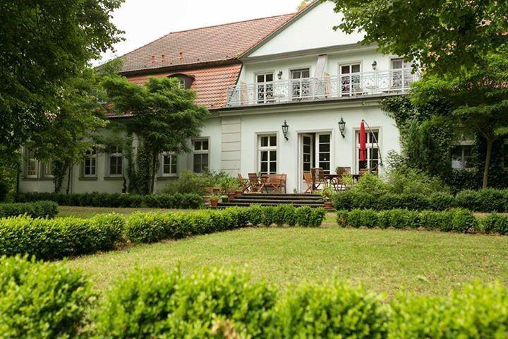 Internat Schloss Spiegelberg Neustadt  Экстерьер фото