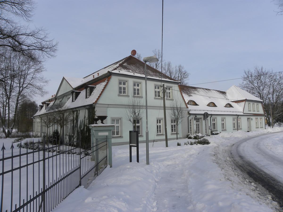 Internat Schloss Spiegelberg Neustadt  Экстерьер фото